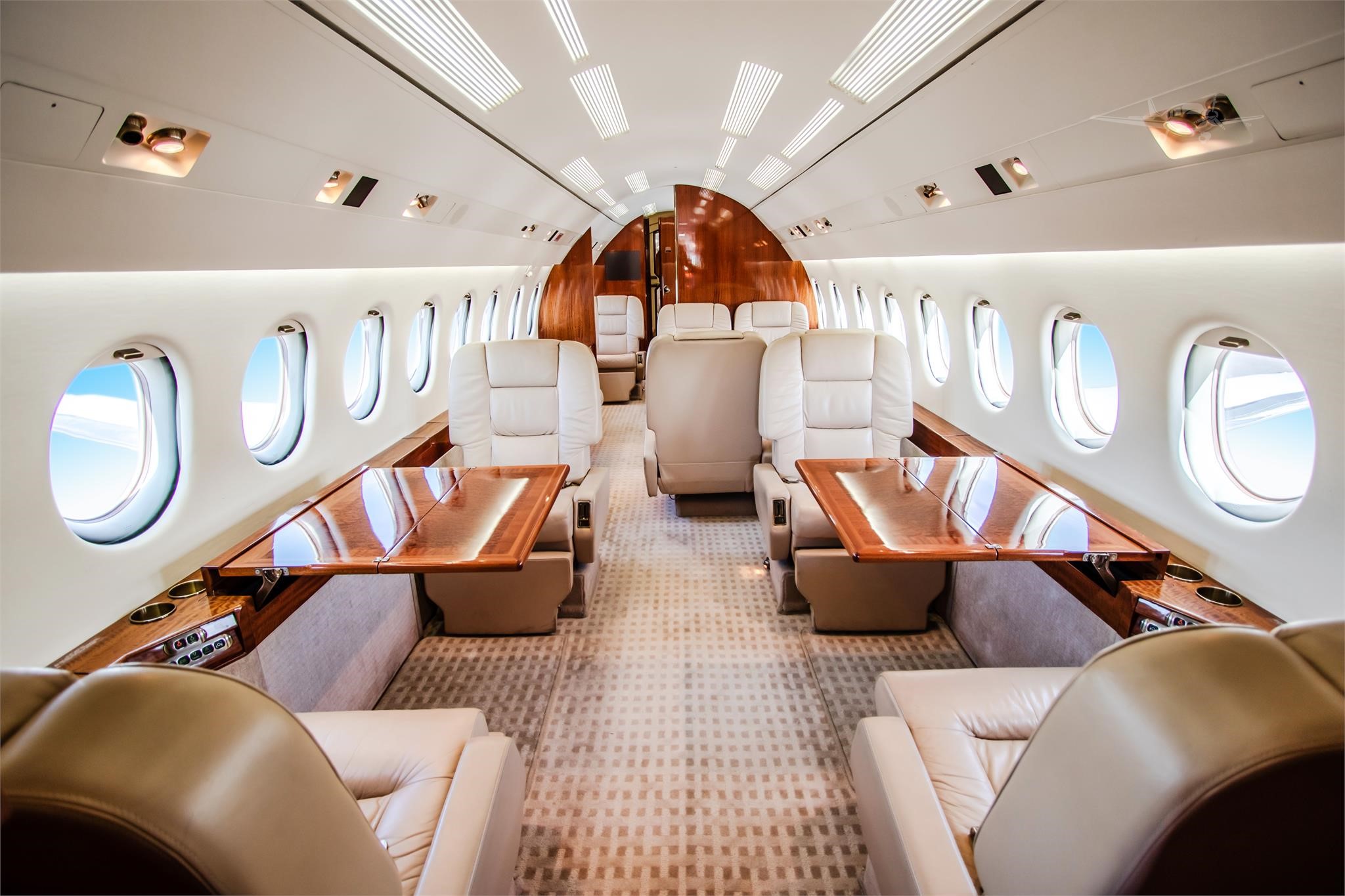 Dassault Falcon 900